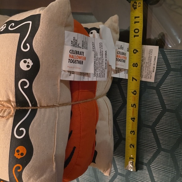 TRICK OR TREAT 3 PILLOW BUNDLE - Picture 4 of 5
